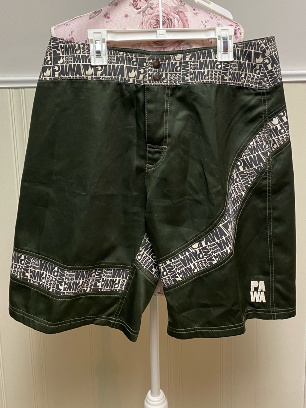 PAWA Surf Board Shorts Size 32